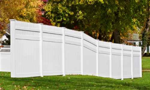 vinyl fencing in Midland